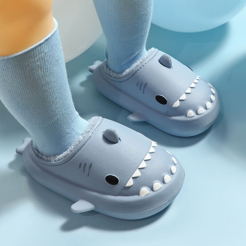 SHARKY'Z™️ - Pantuflas de tiburón de invierno para niños