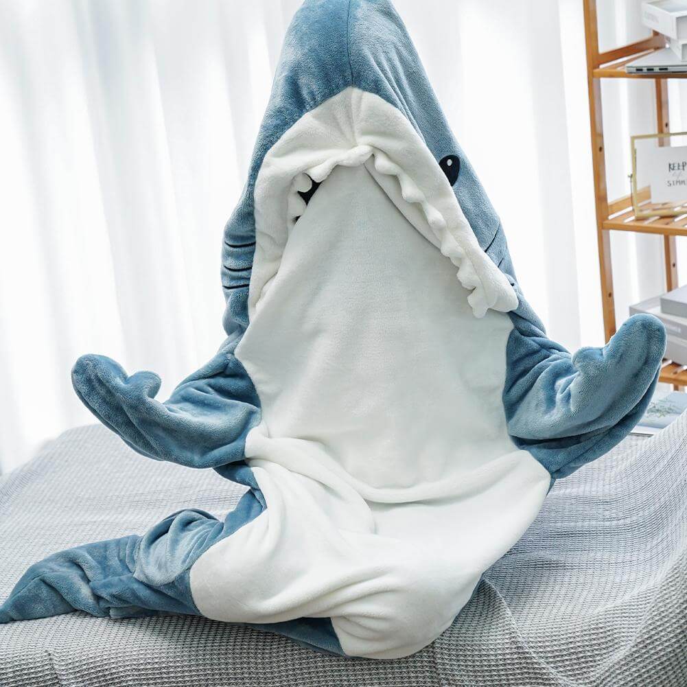 La couverture requin SHARKY'Z™️ Blanket par PLUSHY’Z®️