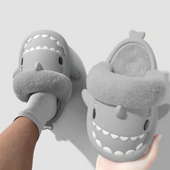 SHARKY'Z™️ SCUFFETTE - Pantuflas esponjosas de tiburón para invierno 